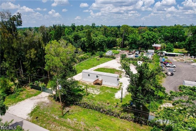 7905 Bogart DR, North Fort Myers, FL 33917
