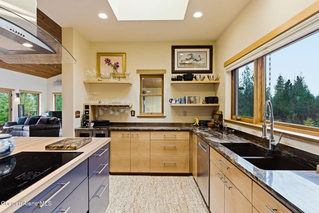 19712 N Cottagewood LN, Rathdrum, ID 83858