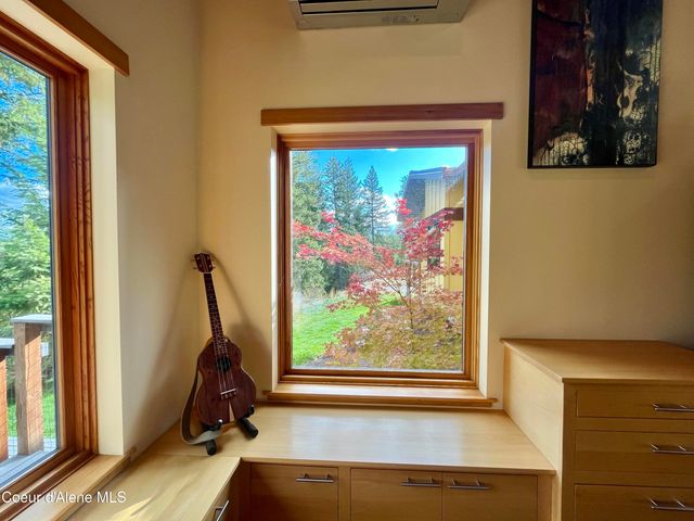 19712 N Cottagewood LN, Rathdrum, ID 83858