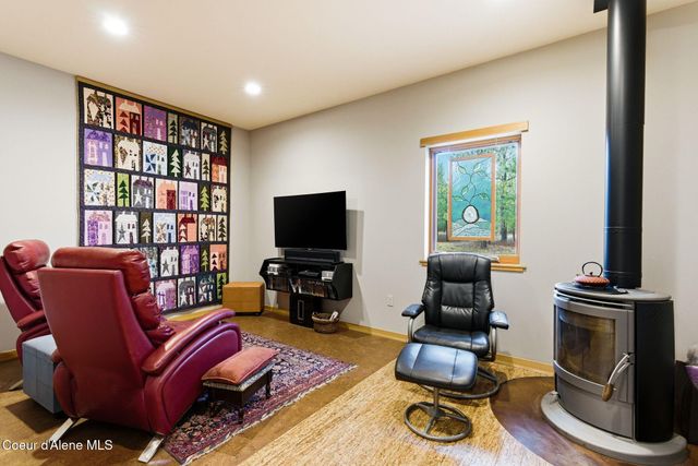 19712 N Cottagewood LN, Rathdrum, ID 83858