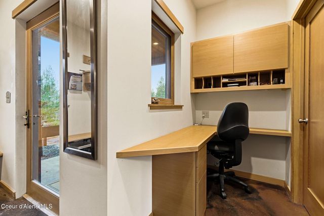 19712 N Cottagewood LN, Rathdrum, ID 83858