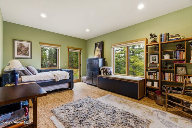 19712 N Cottagewood LN, Rathdrum, ID 83858