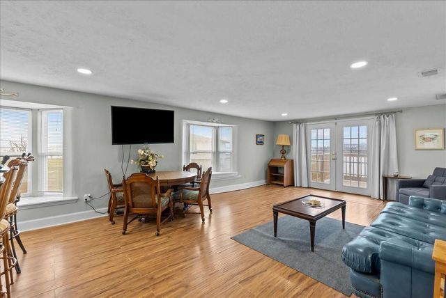 1048 16th Street, Dickinson, TX 77539