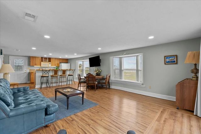 1048 16th Street, Dickinson, TX 77539