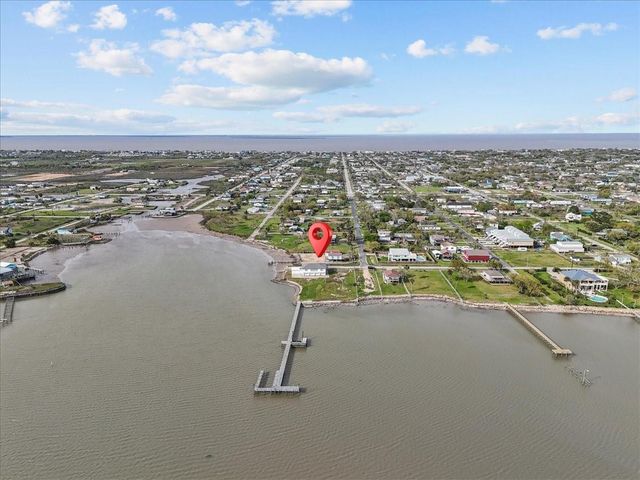 1048 16th Street, Dickinson, TX 77539