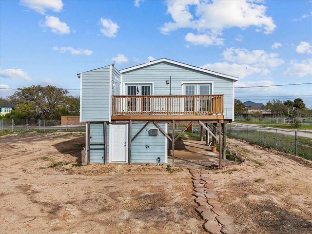 1048 16th Street, Dickinson, TX 77539