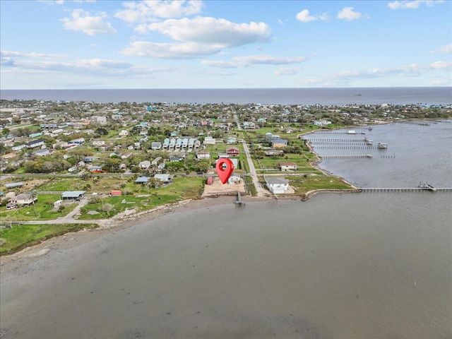 1048 16th Street, Dickinson, TX 77539