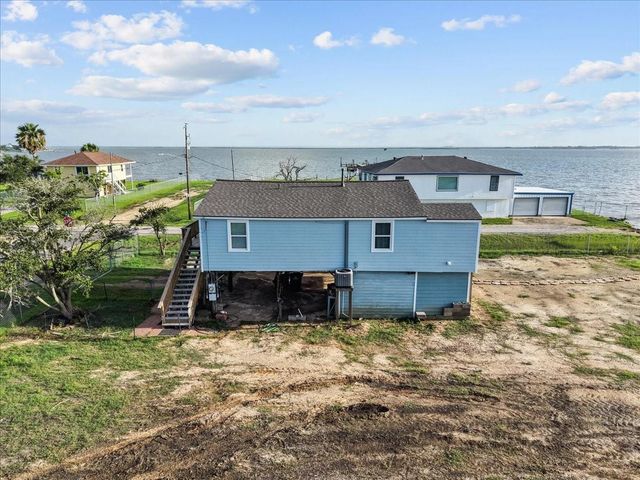 1048 16th Street, Dickinson, TX 77539