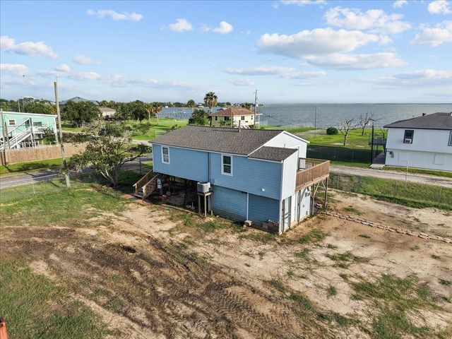 1048 16th Street, Dickinson, TX 77539