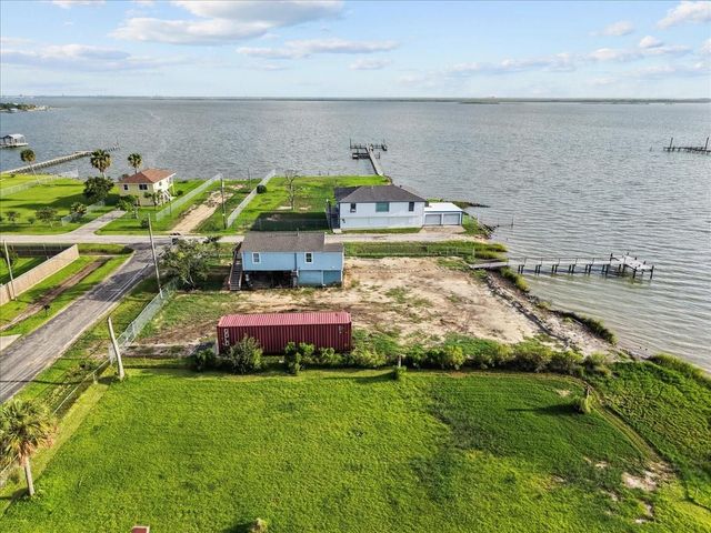 1048 16th Street, Dickinson, TX 77539