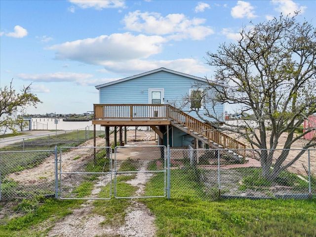 1048 16th Street, Dickinson, TX 77539