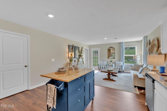 213 Crawford Circle, Bristol, TN 37620