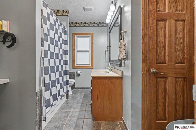 1502 Main Street, Bellevue, NE 68005