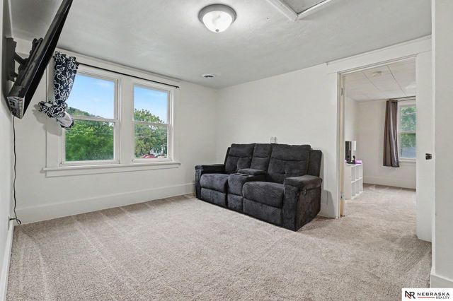 1502 Main Street, Bellevue, NE 68005