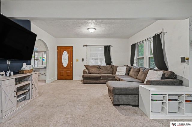 1502 Main Street, Bellevue, NE 68005