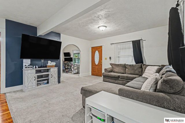 1502 Main Street, Bellevue, NE 68005