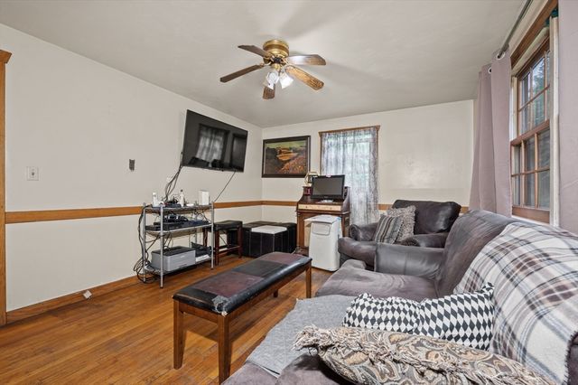 17 George Loomis Rd, Southwick, MA 01077