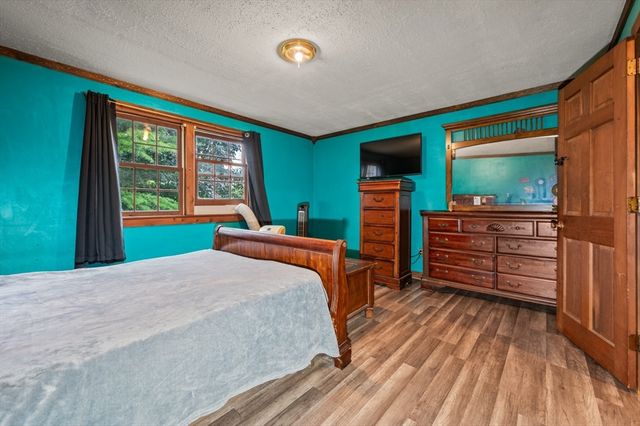 17 George Loomis Rd, Southwick, MA 01077