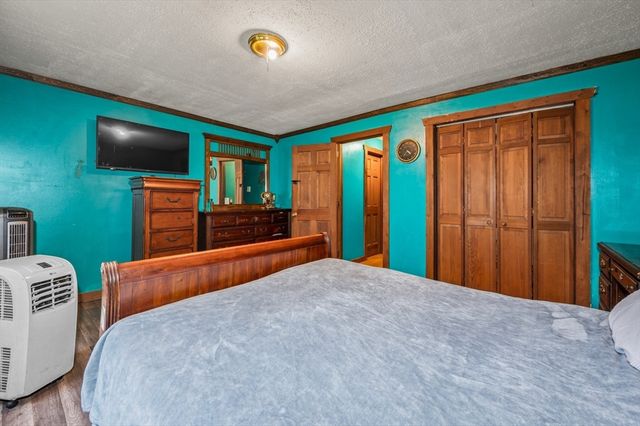 17 George Loomis Rd, Southwick, MA 01077