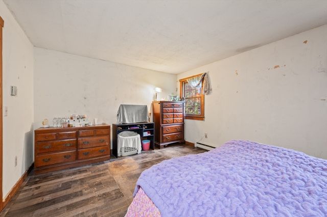 17 George Loomis Rd, Southwick, MA 01077