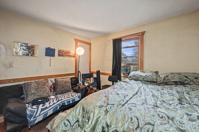 17 George Loomis Rd, Southwick, MA 01077