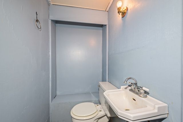 17 George Loomis Rd, Southwick, MA 01077