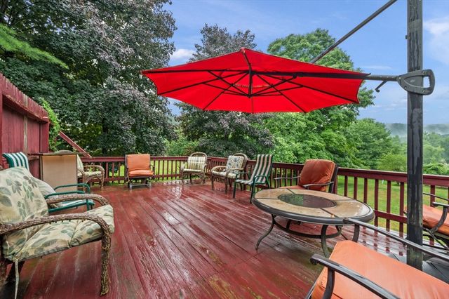 17 George Loomis Rd, Southwick, MA 01077