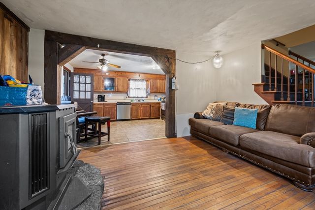 17 George Loomis Rd, Southwick, MA 01077