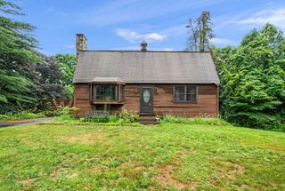 17 George Loomis Rd, Southwick, MA 01077