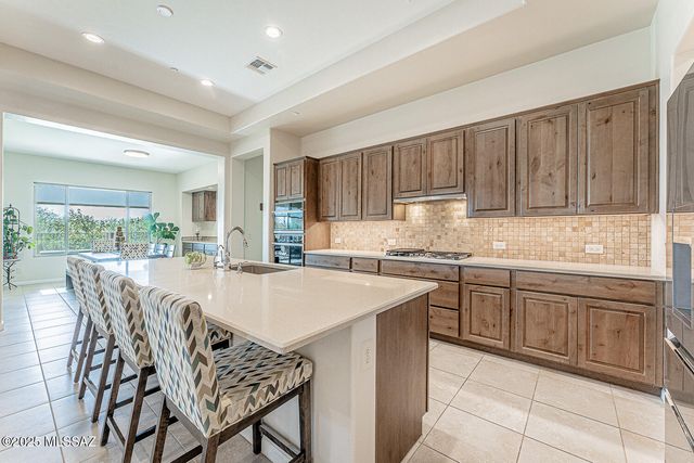 2230 E Thunder Bluff Drive, Green Valley, AZ 85614