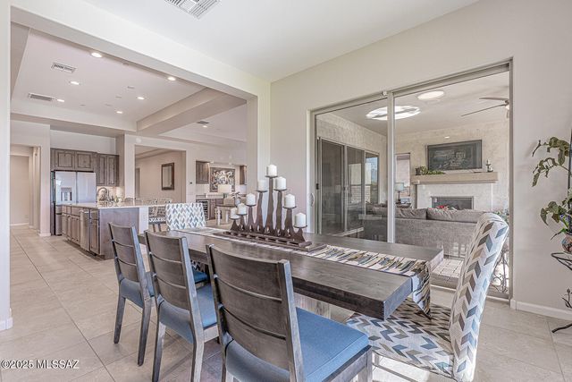 2230 E Thunder Bluff Drive, Green Valley, AZ 85614