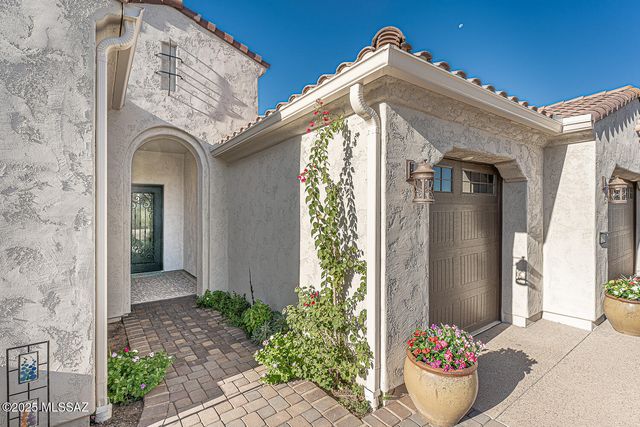 2230 E Thunder Bluff Drive, Green Valley, AZ 85614