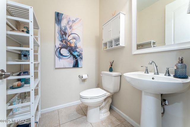 2230 E Thunder Bluff Drive, Green Valley, AZ 85614