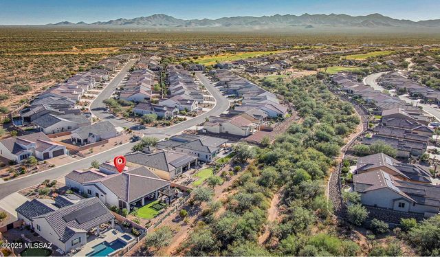 2230 E Thunder Bluff Drive, Green Valley, AZ 85614