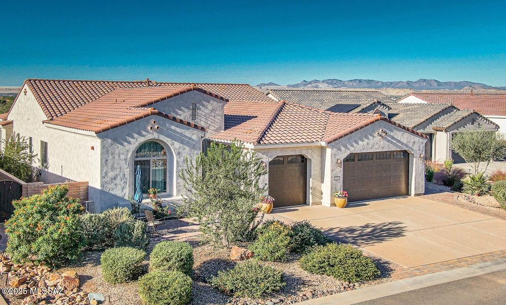 2230 E Thunder Bluff Drive, Green Valley, AZ 85614