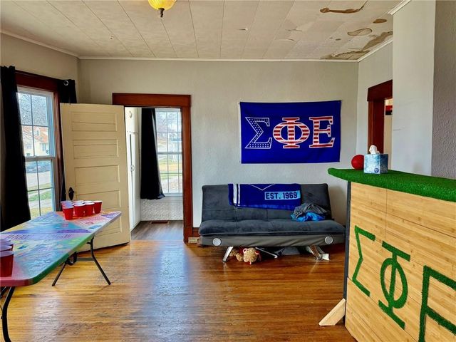 321 W 5th Street, Maryville, MO 64468