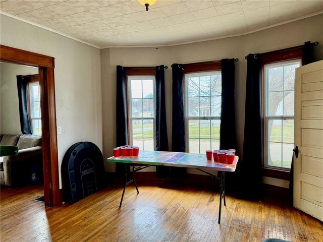 321 W 5th Street, Maryville, MO 64468