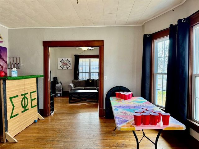 321 W 5th Street, Maryville, MO 64468