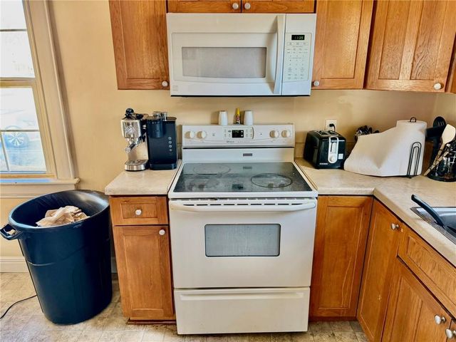 321 W 5th Street, Maryville, MO 64468