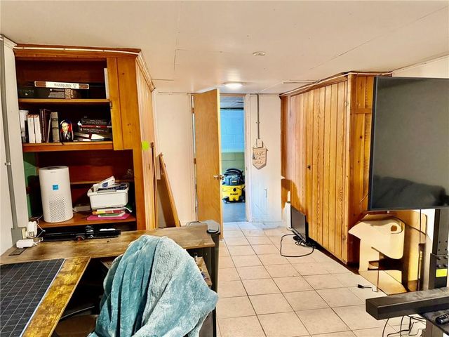 321 W 5th Street, Maryville, MO 64468