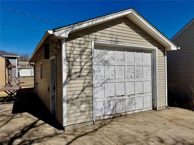 321 W 5th Street, Maryville, MO 64468