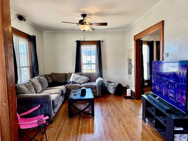 321 W 5th Street, Maryville, MO 64468