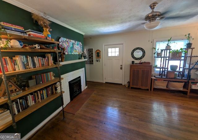 626 N Gordon Circle, Hapeville, GA 30354