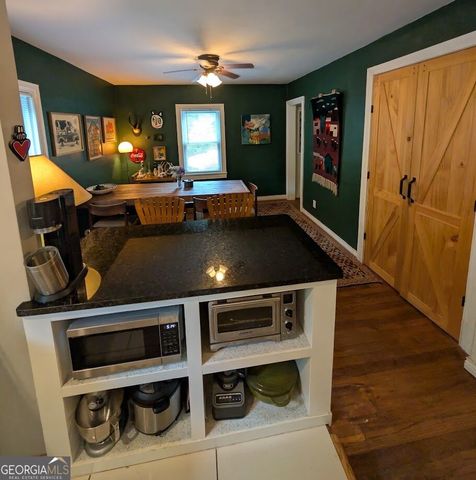 626 N Gordon Circle, Hapeville, GA 30354