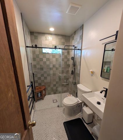 626 N Gordon Circle, Hapeville, GA 30354