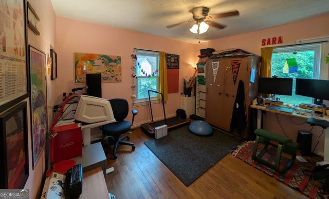 626 N Gordon Circle, Hapeville, GA 30354