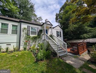 626 N Gordon Circle, Hapeville, GA 30354
