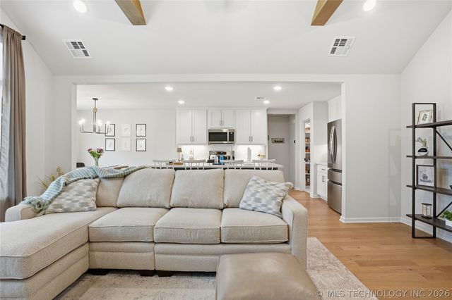 3217 E Lincoln Street, Broken Arrow, OK 74014