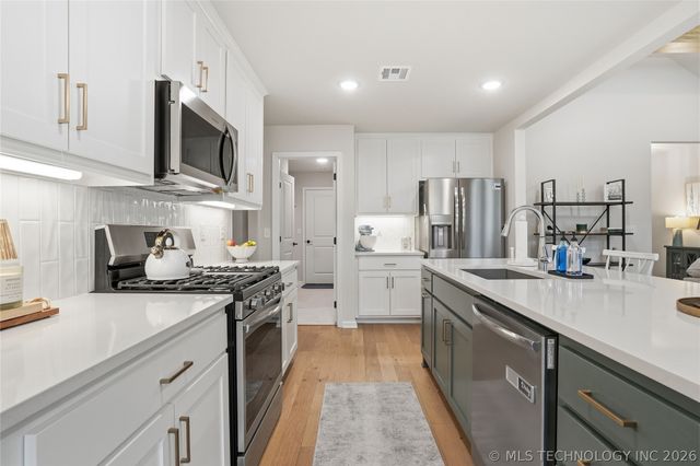 3217 E Lincoln Street, Broken Arrow, OK 74014