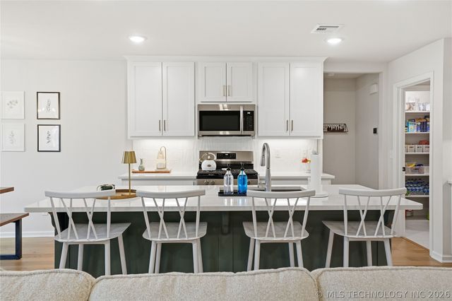 3217 E Lincoln Street, Broken Arrow, OK 74014